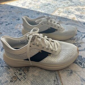 Tracksmith Eliot Runner White/Navy Women’s Size 7